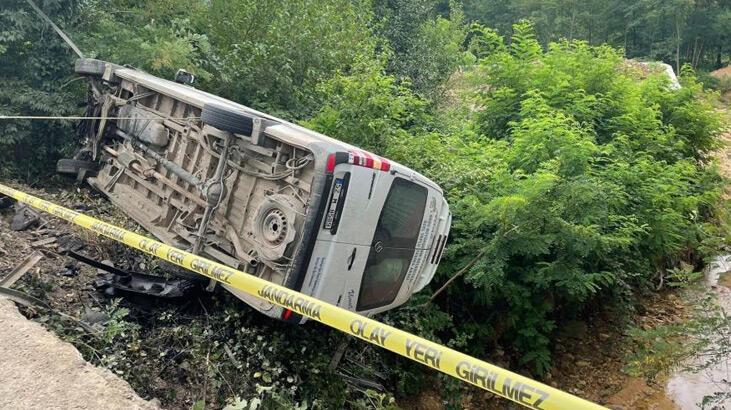 Ordu’da yolcu minibüsü köprüden uçtu: 8 yaralı