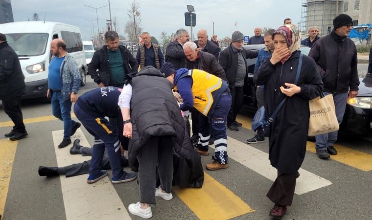 Otomobil yaya geçidinde 2 kişiye çarptı, 1’inin durumu ağır