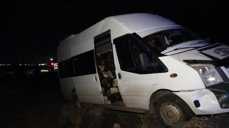 Pamuk işçilerini taşıyan minibüs kaza yaptı