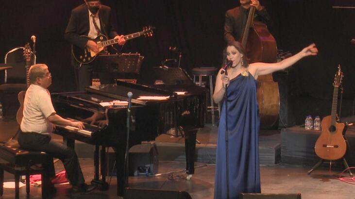 Pink Martini İstanbul’da konser verdi