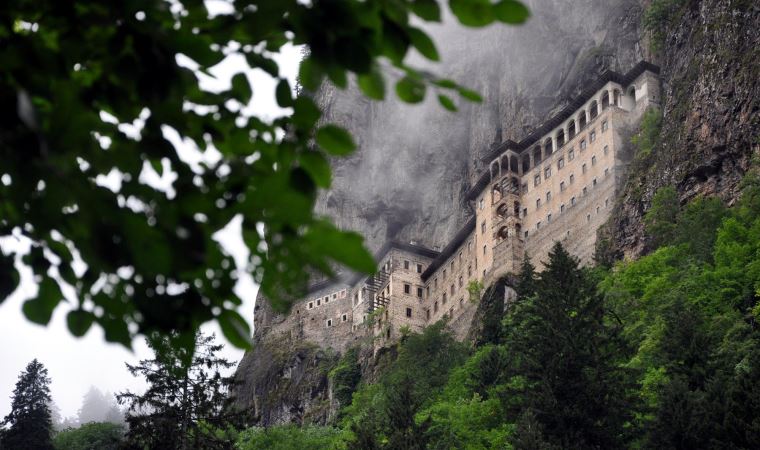 Prof. Dr. Osman Bektaş uyardı: Sümela artık daha tehlikeli