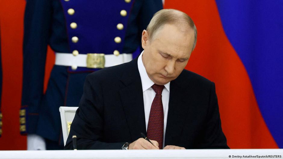 Putin ilhak anlaşmalarını imzaladı