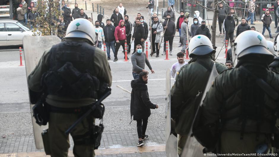 Roman genci başından vuran polis hâkim karşısında