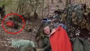 Rus askerin korku dolu anları! İlk sözü bu oldu: ‘İyi akşamlar, Ukrayna askeriyim’