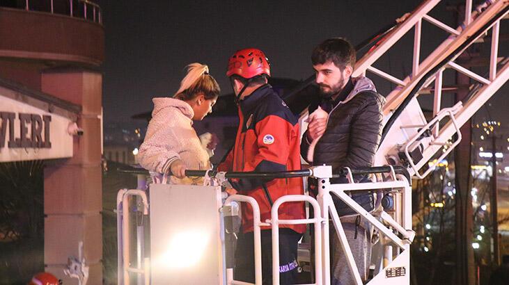 Sakarya’da korku dolu dakikalar! Mutfakta çıkan yangın binayı sokağa döktü