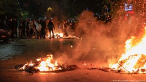 Selanik’te polis şiddeti sonrası olaylar çıktı