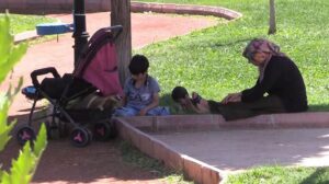 Sıcaklık 60 dereceyi bulabiliyor! Çocukları ve evcil hayvanları araçlarda bırakmayın uyarısı