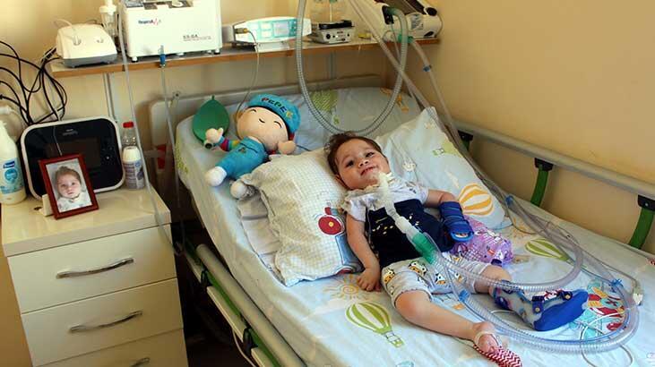 SMA’lı 13 aylık Aybars bebek, 3 kez kalp krizi geçirdi