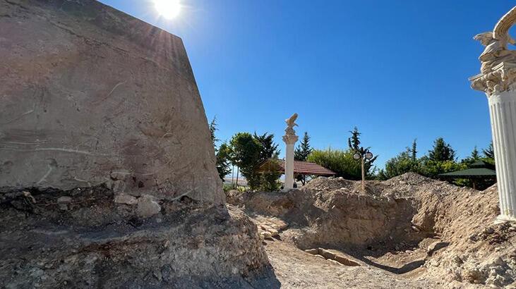 Su deposu kazısında Roma dönemine ait 3 mezar bulundu
