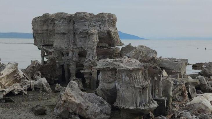 Suların çekilmesi, Van Gölü’nün ‘peribacalarına’ ilişkin açıklama