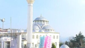 Sultangazi’de ‘yanlış namaz kıldırdın’ kavgası! Bir kişi tutuklandı