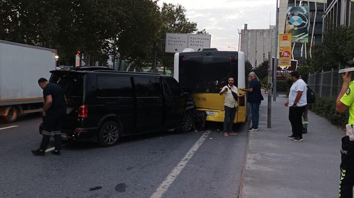 Sürücü direksiyon hakimiyetini kaybetti, İETT otobüsüne çarptı