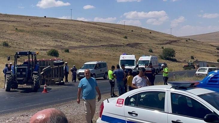 Tarım işçilerinin bulunduğu römork devrildi! 23 kişi yaralandı