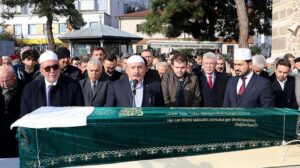 TBMM Başkanı Şentop, kuzeninin cenaze namazını kıldırdı