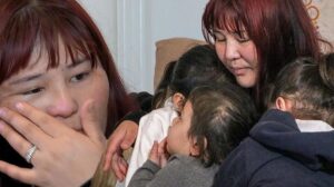 Tehditlerden korktuğu için 3 çocuğuyla eve hapsoldu