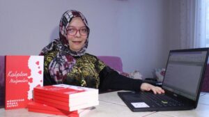 Tek parmağı ile hayata tutundu! Engeli onu yıldırmadı, ikinci üniversiteye başladı