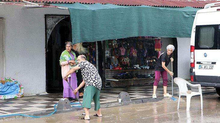 Tekirdağ’da sağanak; ev ve iş yerlerini su bastı