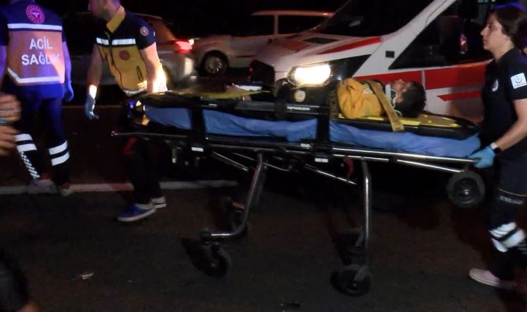 TEM Otoyolu’nda kontrolden çıkan otomobil 2 araca çarptı: 4 yaralı
