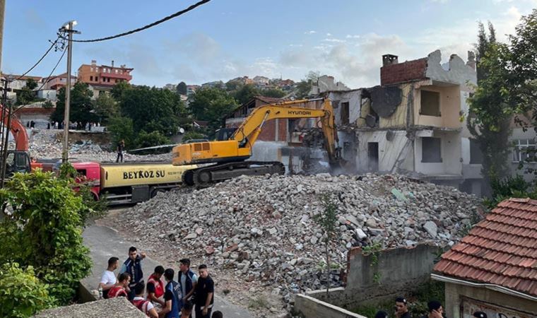 Tokatköy’de boş binalar yıkılıyor: Yurttaşlar, sıranın onlara gelmesinden korkuyor