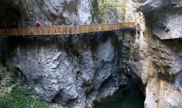 “Türkiye 5. Kanyon ve Doğa Sporları Festivali” kapsamında Horma Kanyonu’ndan geçildi