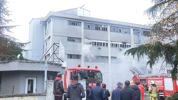Ümraniye’de 5 katlı mobilya atölyesinde yangın: 1 yaralı