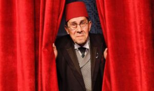 Usta oyuncu Zihni Göktay: ‘Tiyatro özgür olmalı’