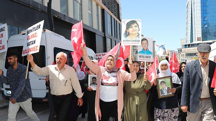 Van’da evlat nöbetindeki baba: 7 yıldır gitmediğim yer kalmadı