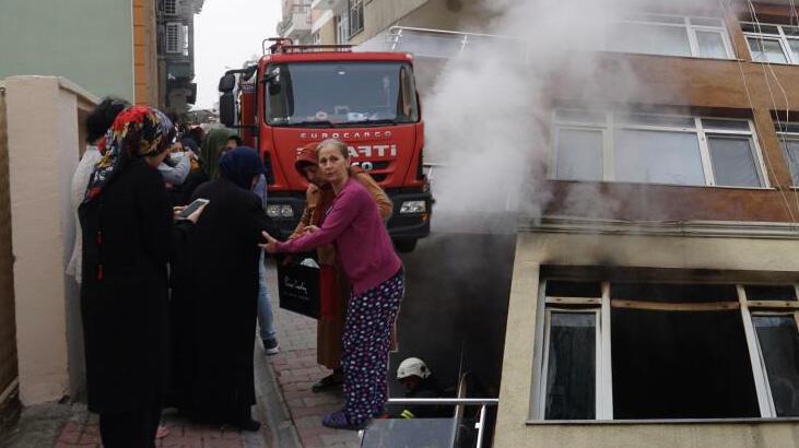 Yangında can pazarı! Mahsur kalan kadın için seferber oldular