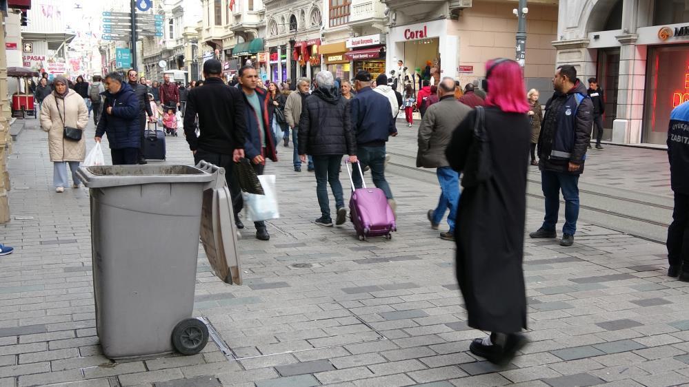 Yeni önlemler sonrasında İstiklal Caddesi’nde denetim