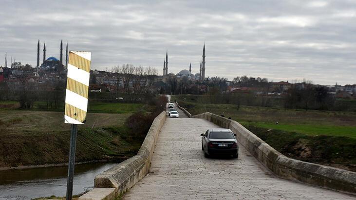 ‘Yıkılma tehlikesi olan Bayezid ve Yalnızgöz köprüleri trafiğe kapatılmalı’
