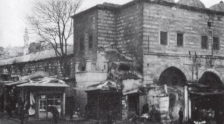 Yüzyıllardır şifanın adresi: Mısır Çarşısı